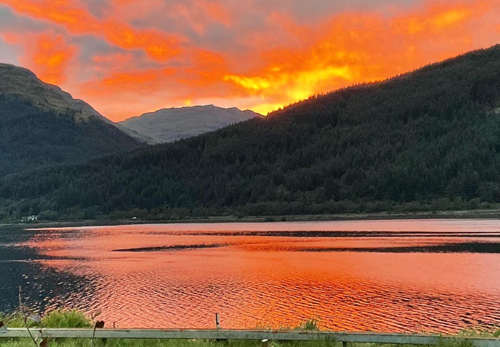 Macleen Cottage Arrochar Esterno foto